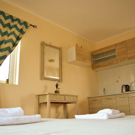 Tommy'S Rooms Haraki Esterno foto
