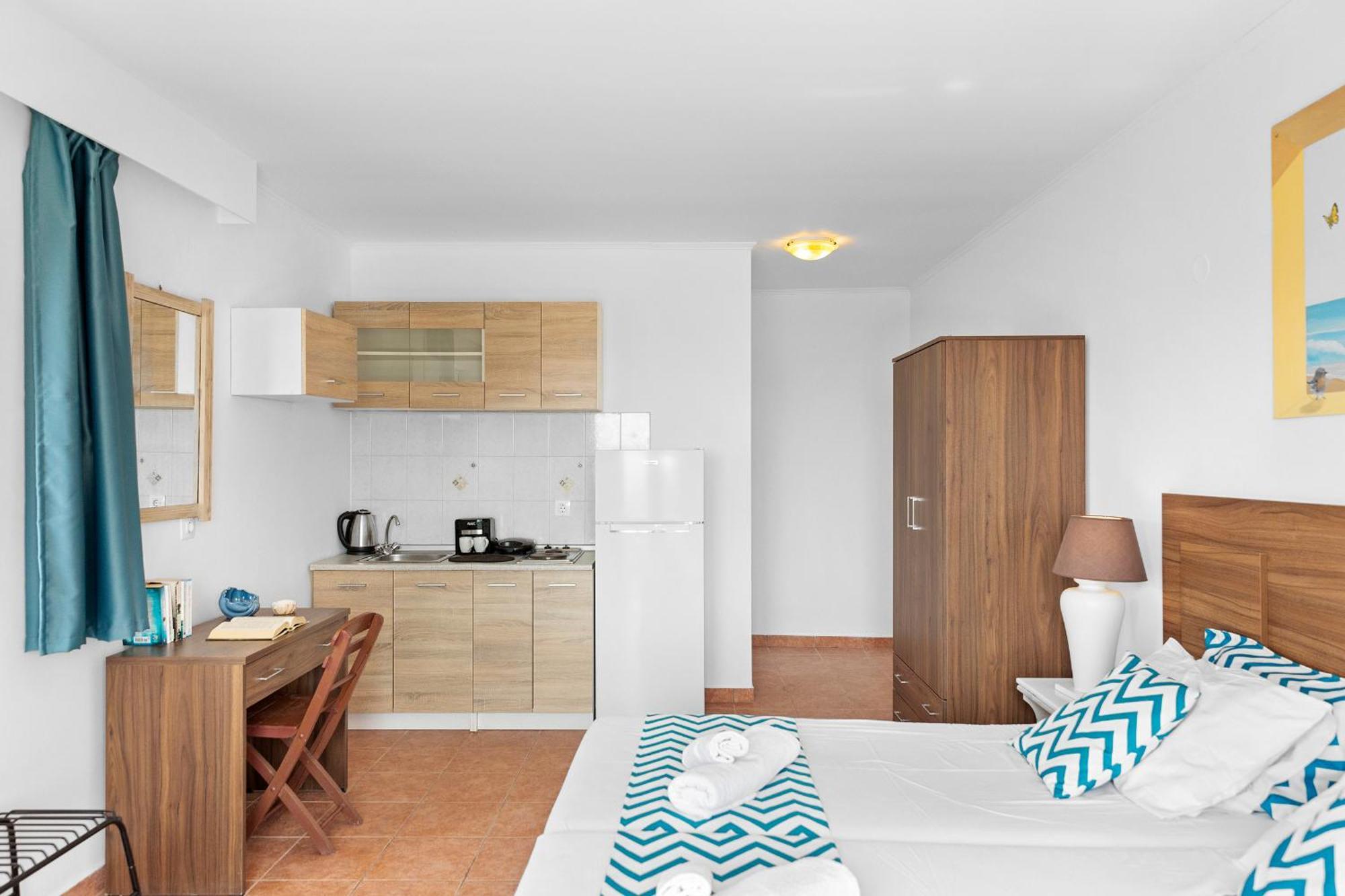 Tommy'S Rooms Haraki Esterno foto